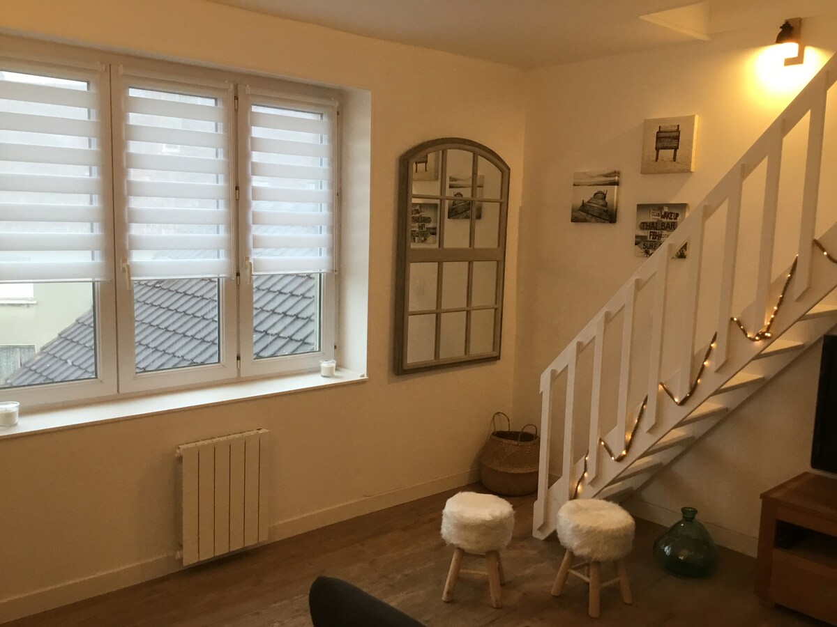 Popular Airbnb listing: Cozy duplex apartment 50 m from the beach, 3* rating in Le Portel