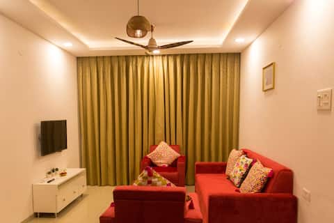 ComfyCorner - Luxurious 2-BHK Apartment