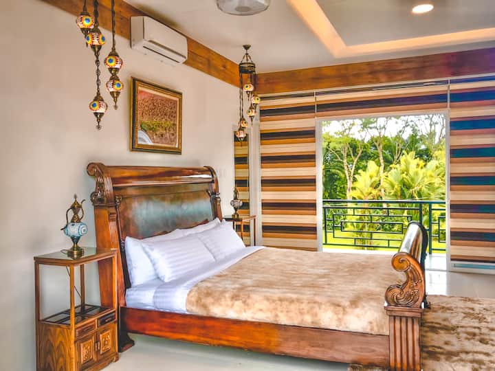 Cozy and Luxurious bedroom with small kitchen