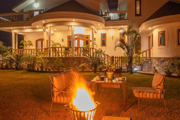 The Willowfield - 4 Schlafzimmer mit Whirlpool und Rasen - Airbnb