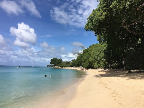 CalmWaters - Your Idyllic Escape!
