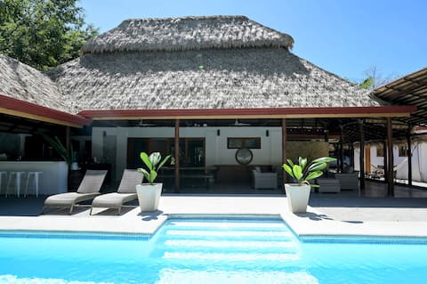Beach villa with in/outdoor rancho living and pool