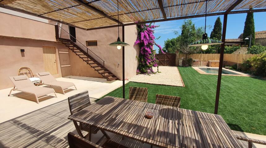 Can Camades – Casa amb jardí i piscina a L’Empordà gallery image 4