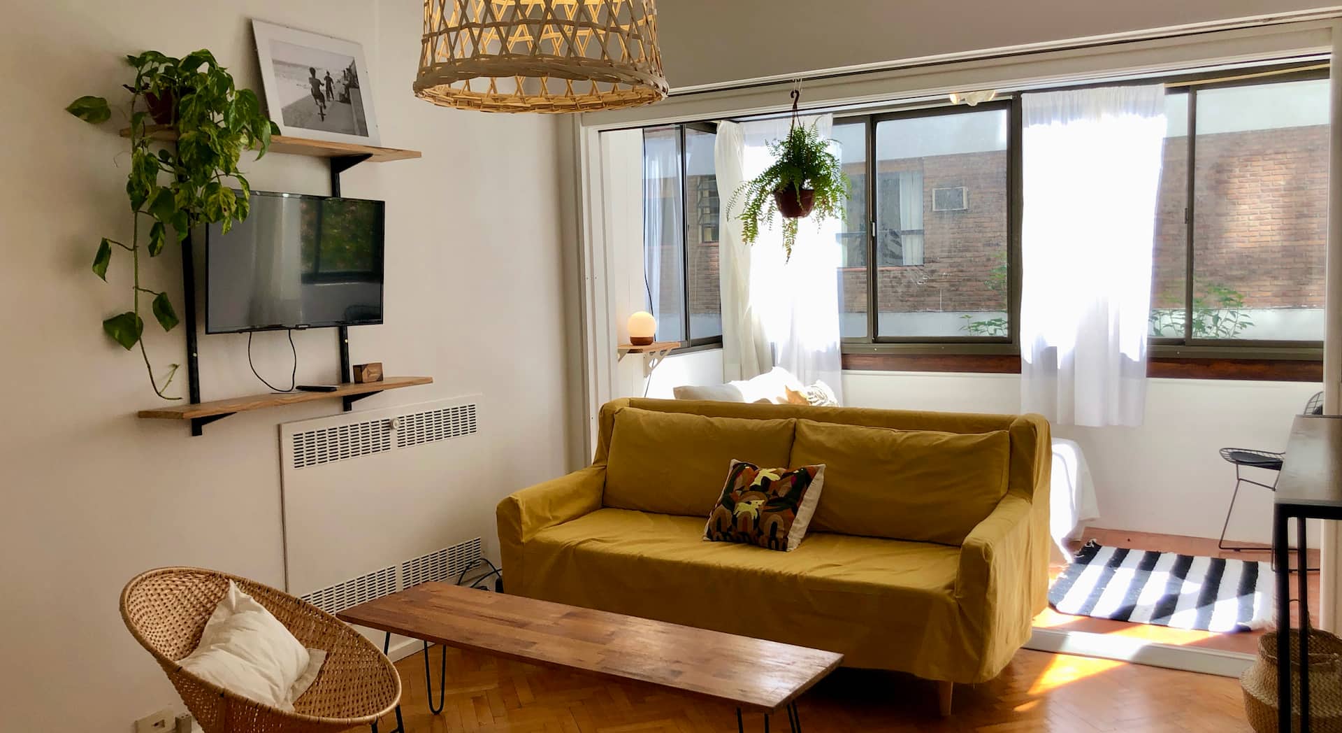 A bright and spacious studio with parking