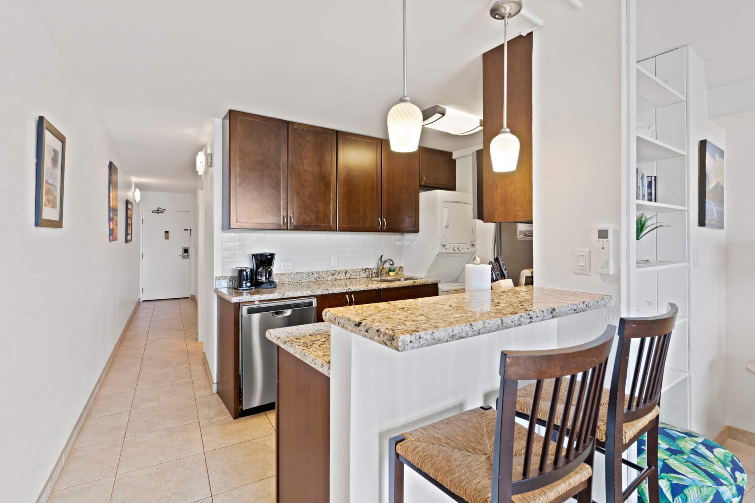 Condo in Wailuku · ★4.83 · 1 bedroom · 1 bed · 1 private bath - Image 6