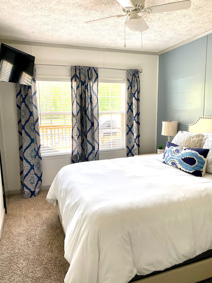 Habitación tamaño queen con vistas al lago