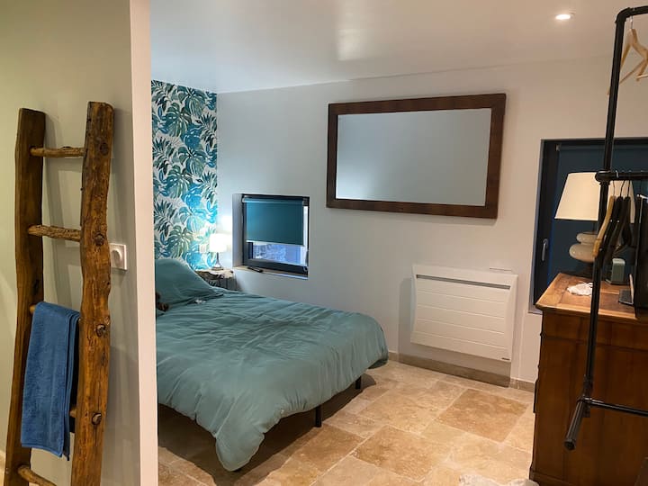 chumba cha kulala cha ghorofa ya chini