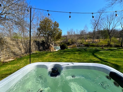 Waterfront Cottage Retreat with Hot Tub