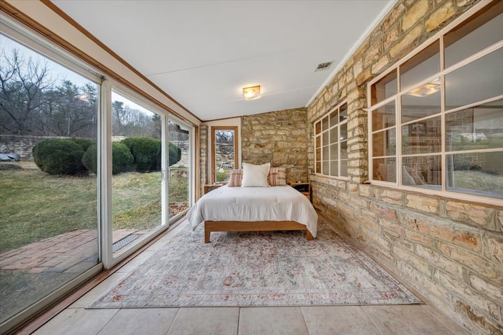 自这张照片以来，我们添加了窗帘，很快就会更新。