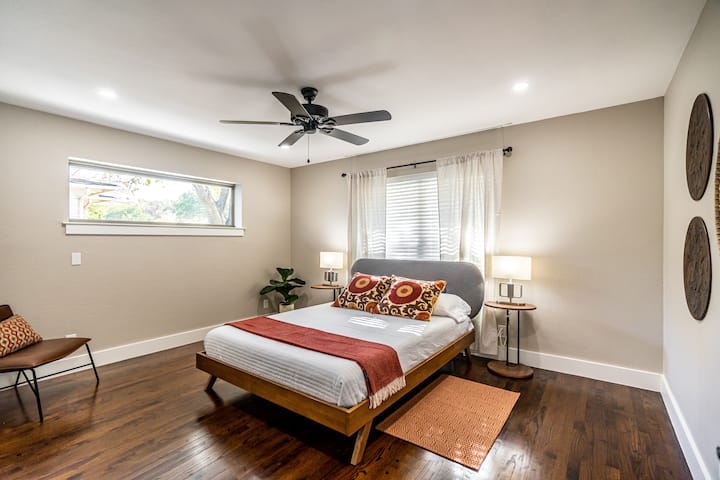 Chambre 3, lit queen size avec télévision connectée 43pouces