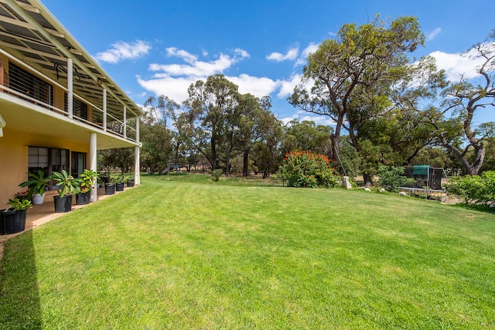 Farm lake sauna retreat Mandurah gallery image 2