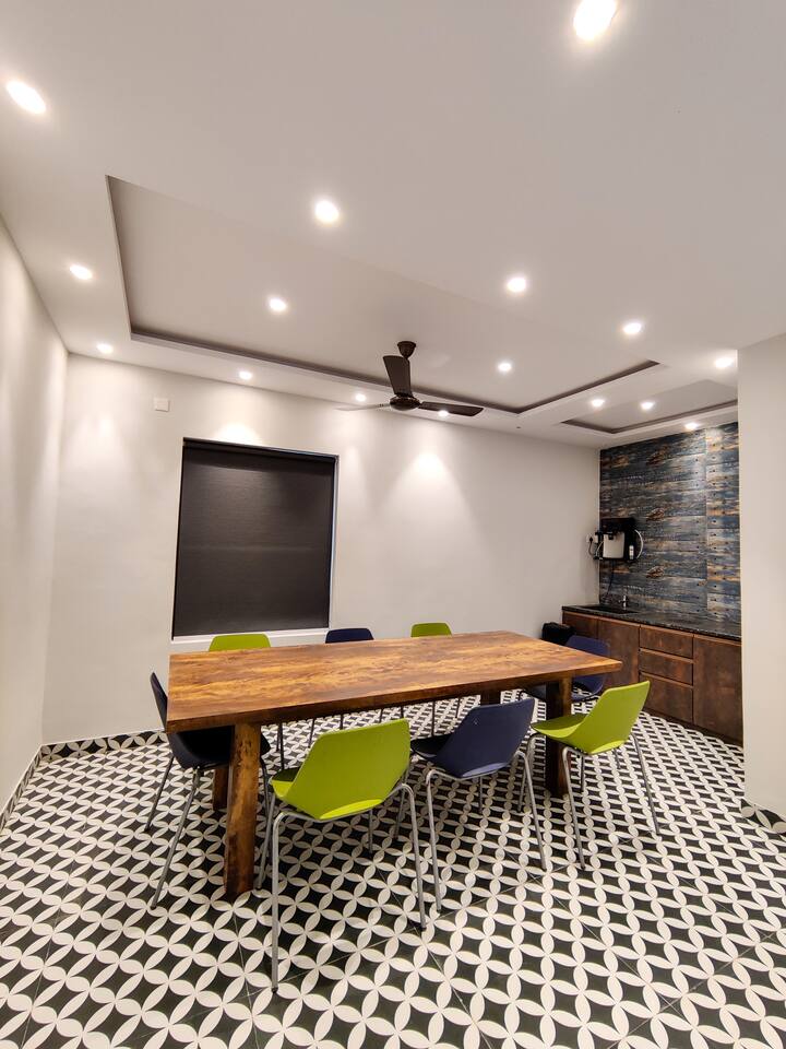 Spacious Room W/ Large Balcony Near Salt Lake, Cc1 - Calcutta