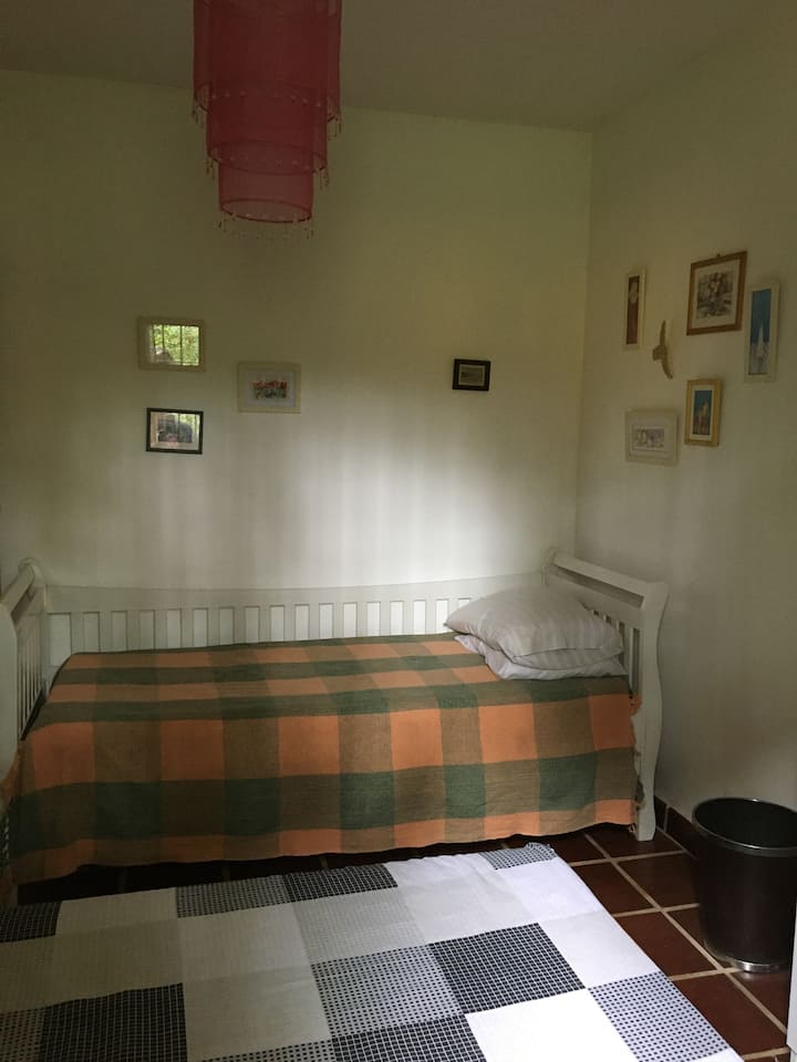 dormitorio doble y una cama individual