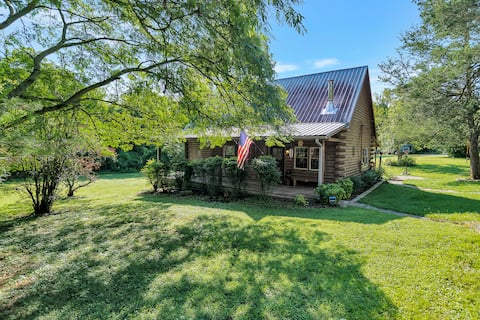 Cozy Cabin with River Access