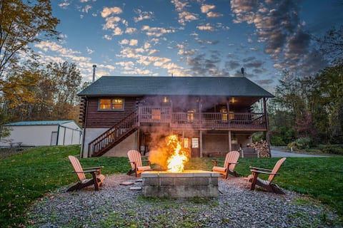 Lazy Bear Lodge I Hot Tub + Playground + Views
