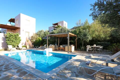 Villa Myrsini-Listaros