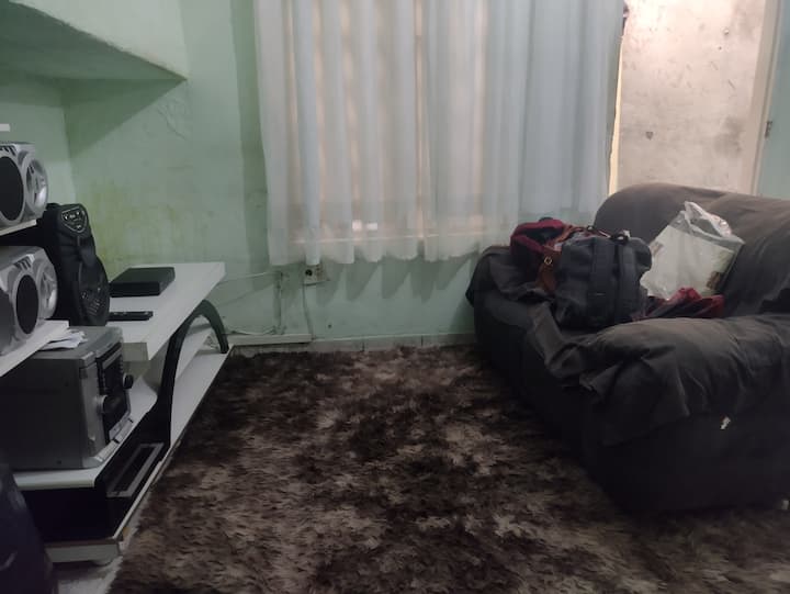 Casa Arejada Espaçosa E Confortável. - Osasco