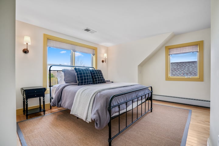Oversized, upstairs guest bedroom. 