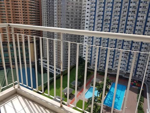 Spacious 51 sqm 2-Bedroom Condo with Pool and Mall