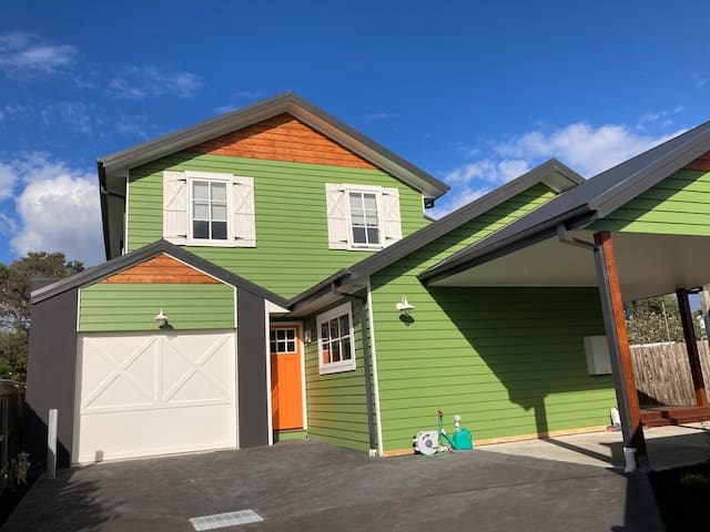 Peninsula Green Cottage