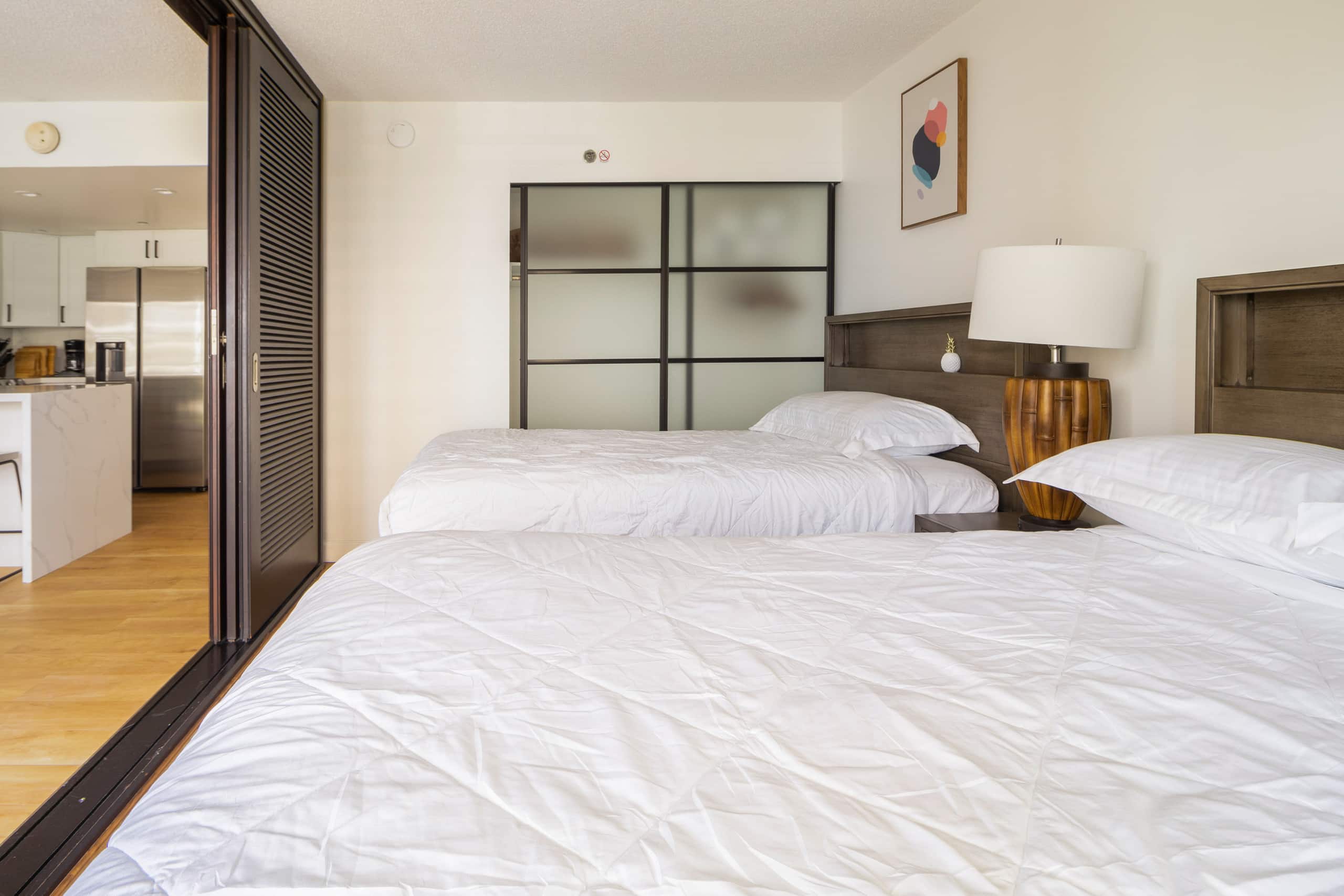 Condo in Honolulu · ★4.91 · 2 bedrooms · 4 beds · 2 private baths - Image 15