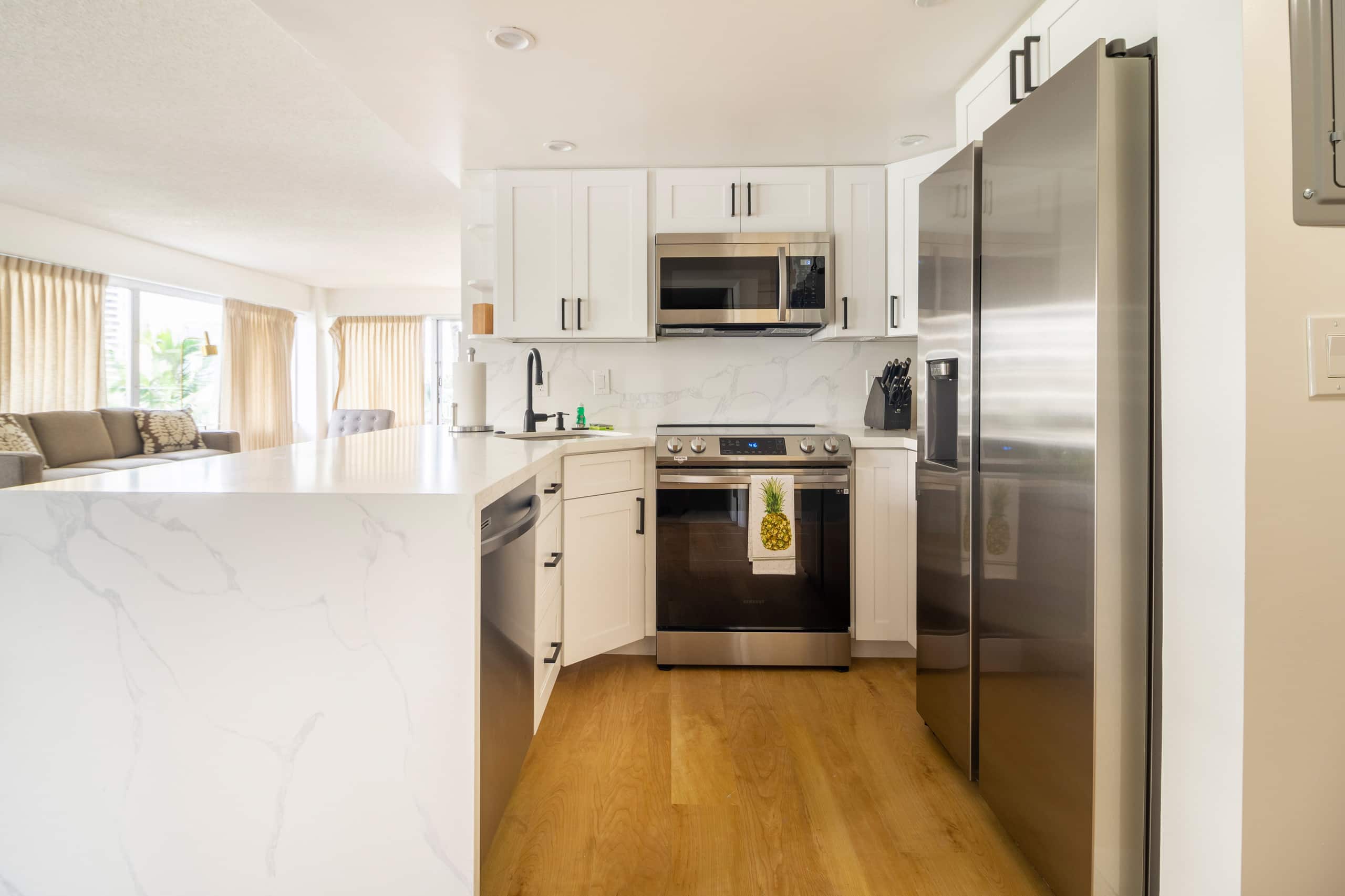 Condo in Honolulu · ★4.91 · 2 bedrooms · 4 beds · 2 private baths - Image 7