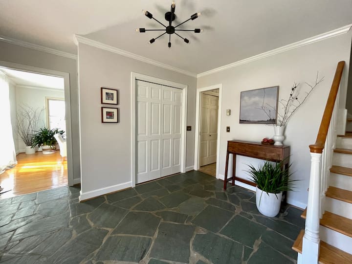 Large Family Home In Blacksburg Near Vt - Blacksburg, VA