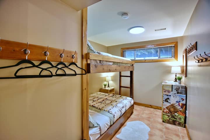 Спалня N5/ двойни над двойни двуетажни легла