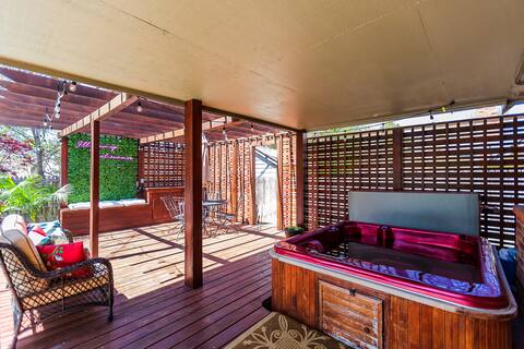 Perfect Winter Getaway - 4bdr - Hot Tub Fire Place