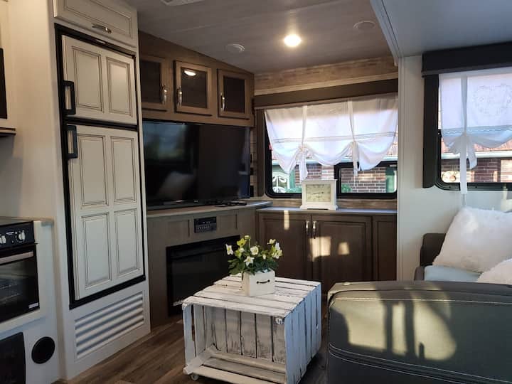 Amerikanischer Wohntraum An Der Nordsee (Caravan) - Aurich