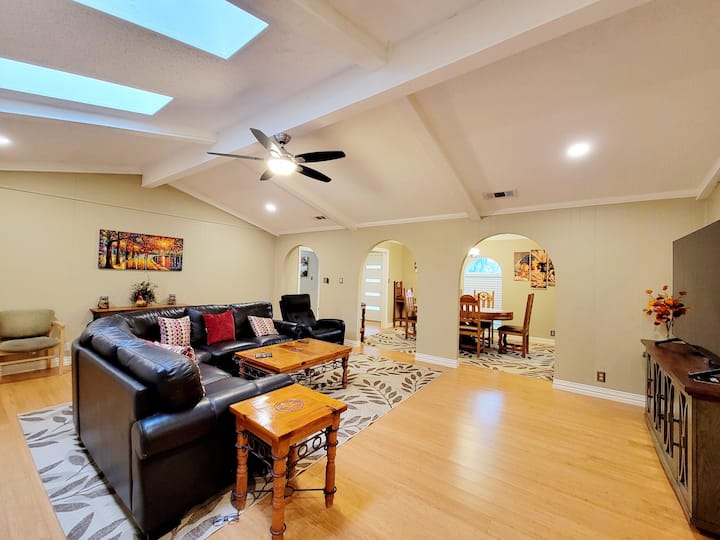 Family Vacation Lake Home - Lewisville, TX