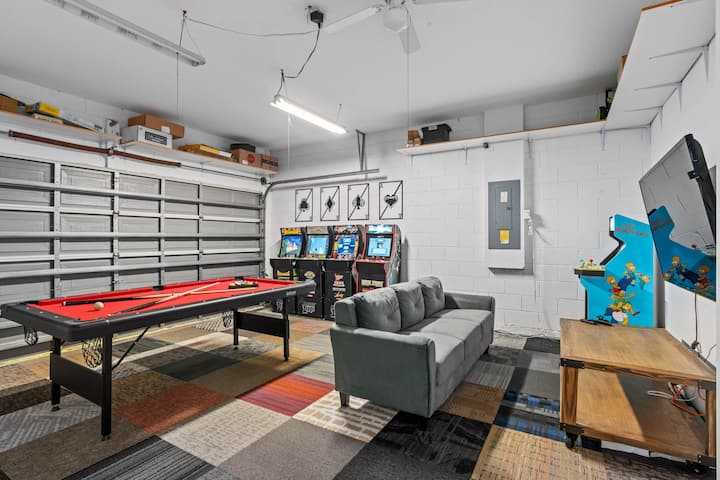 Casa Victory! Lrg 4 Bed / Game Room & Heated Pool! - Davenport, FL