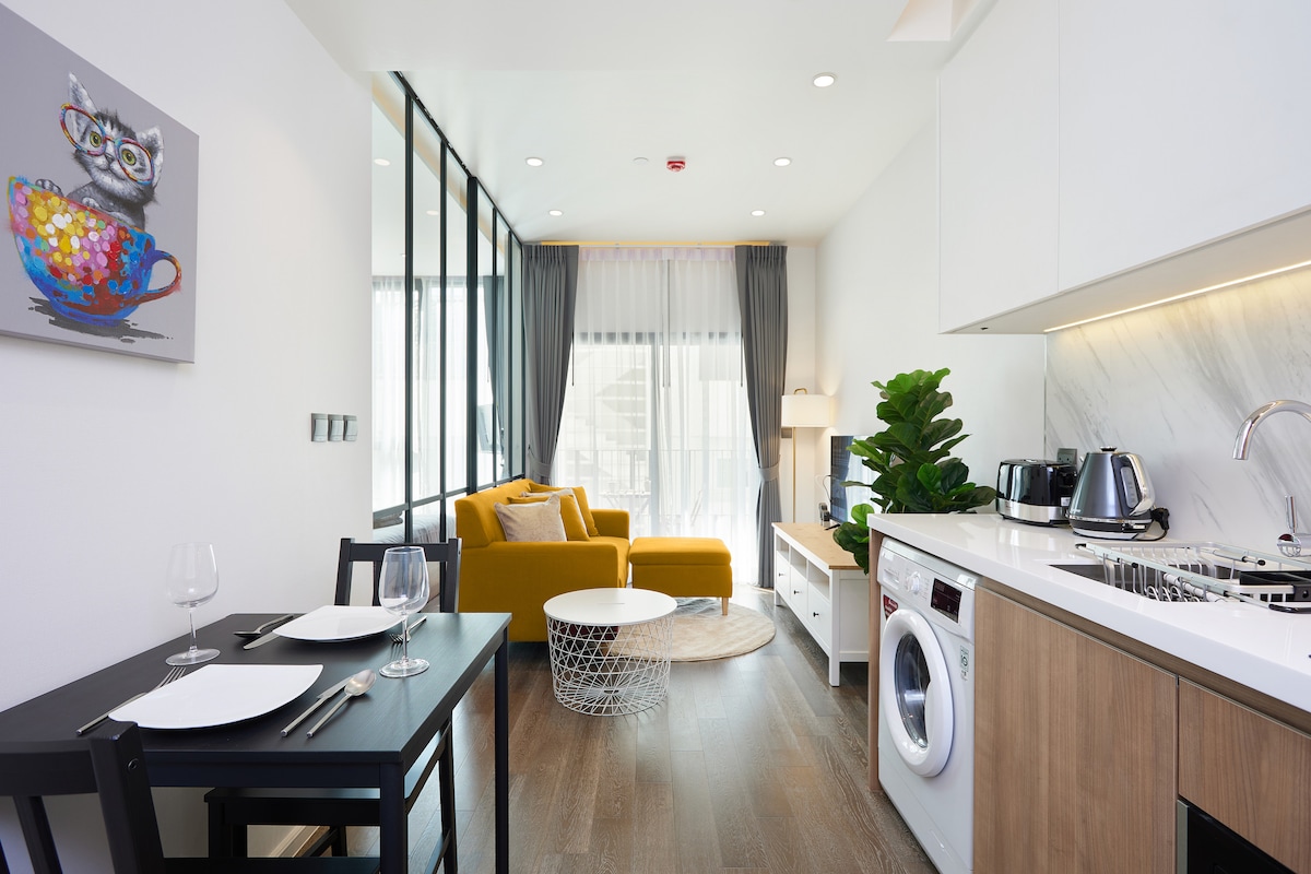 Condo in Khet Watthana