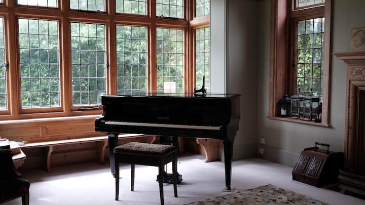 Grand & Secluded Edwardian Villa. Sleeps 10. - Dorset