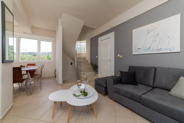 ⁨Hospitality Exelixis P.C.⁩ managed Airbnb listing 3
