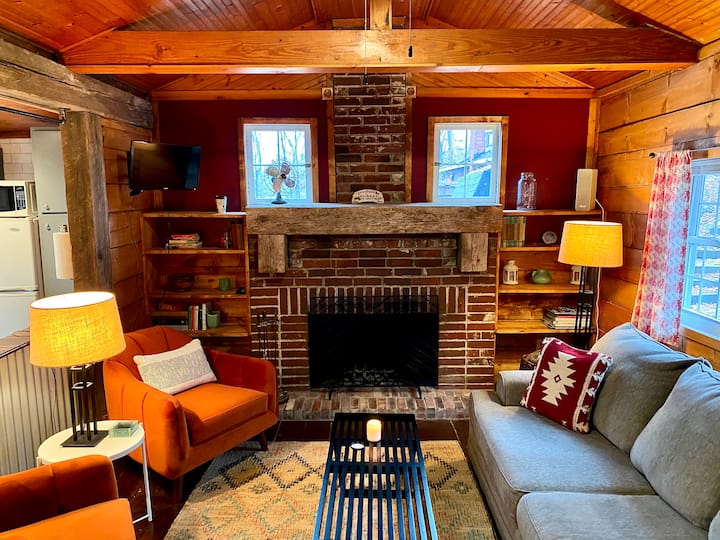 Little Lakefront Cabin Cabins for Rent in Princes Lakes, Indiana