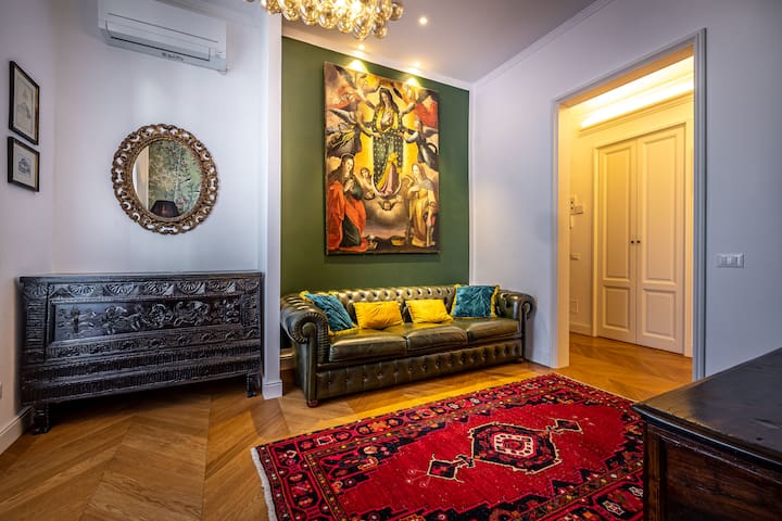 YiD Luxury Suites with private parking in florence