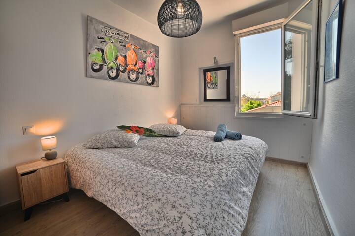 Chambre 3 avec son grand lit de 180