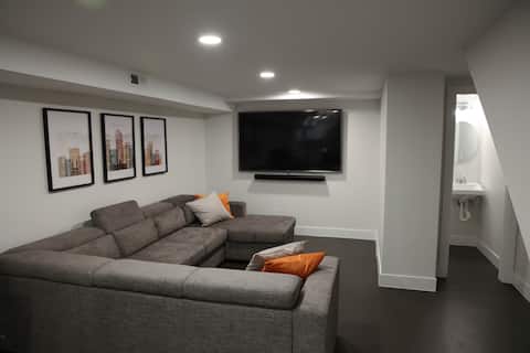 Top Airbnb: The Suite @ 2120 in Lakewood