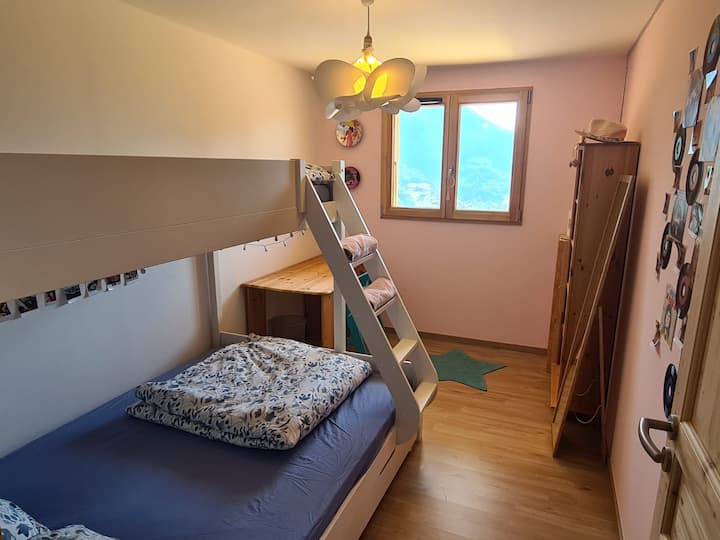 Chambre 2
Un lit double et un lit simple