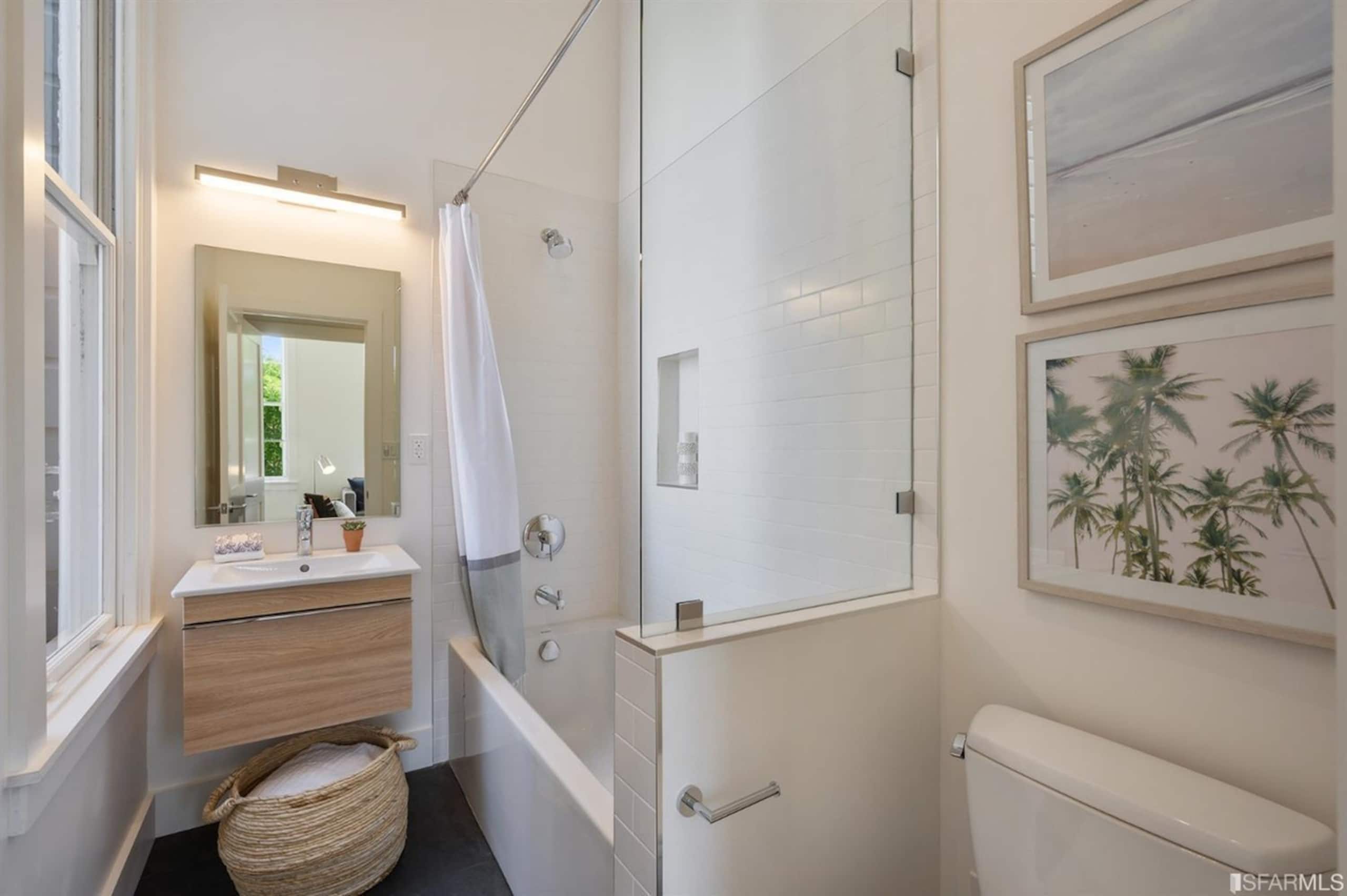 Condo in San Francisco · ★4.93 · 3 bedrooms · 3 beds · 2 baths - Image 28