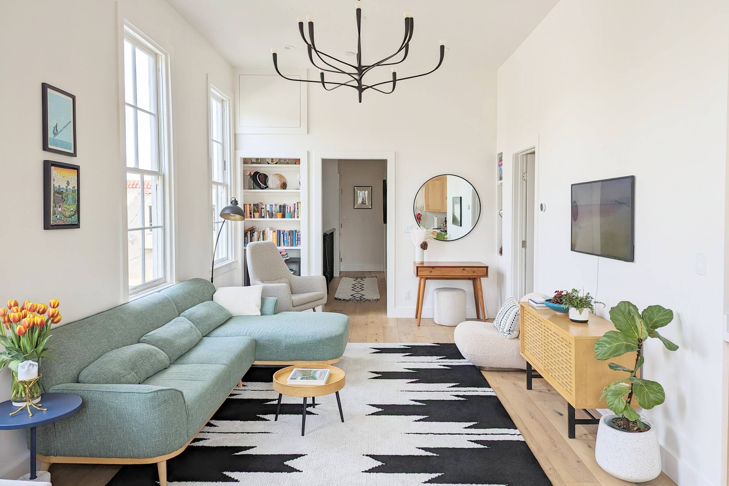 Condo in San Francisco · ★4.93 · 3 bedrooms · 3 beds · 2 baths - Image 1