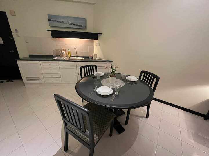 Lovely Sea View Suite 806 1br & 1lr -4pax - Batu Ferringhi