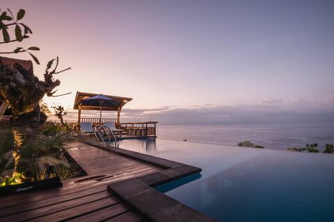 Daphila Cottage with Sea View