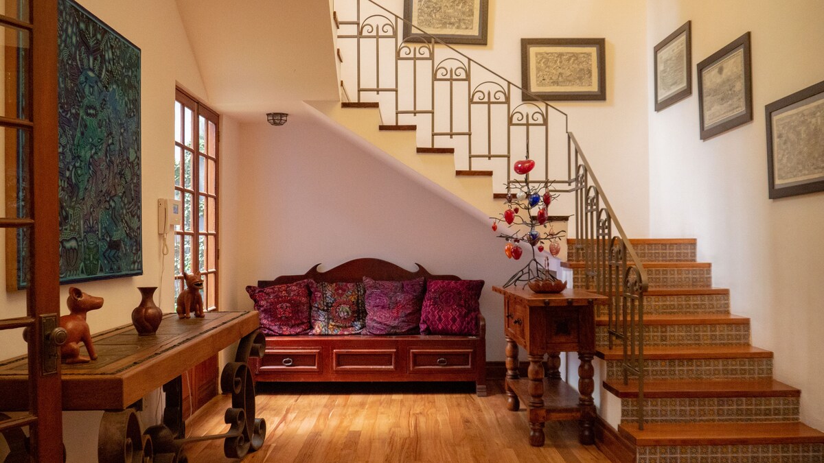 Top Airbnb: Condesa House on Amsterdam Avenue - Casa Cometa in Hipódromo