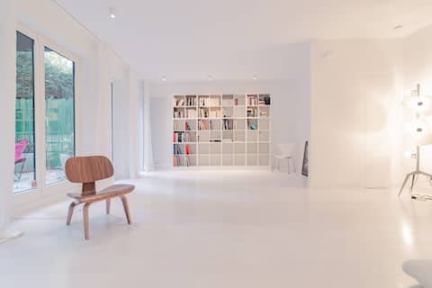 Successful Airbnb property: Your Loft for (Re-) Creativity in Bruxelles Capitale