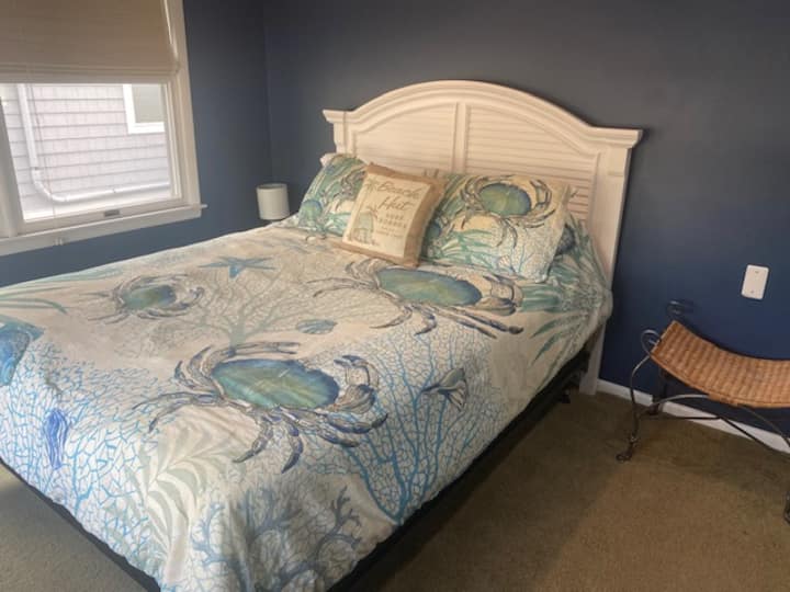 2階のクイーンベッドルーム