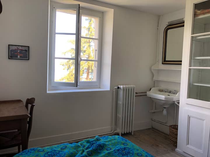 Chambre vue sur port