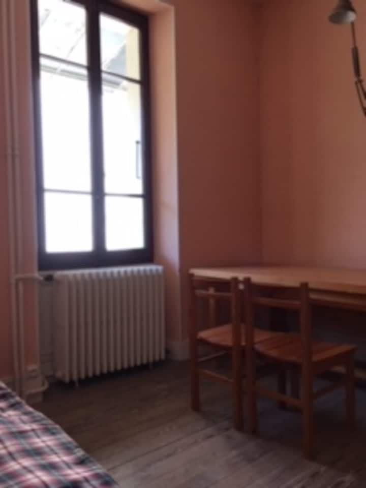 Chambre 1 lit Sud 1er