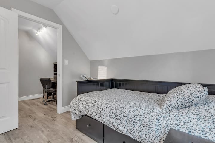 可睡2人的子母床